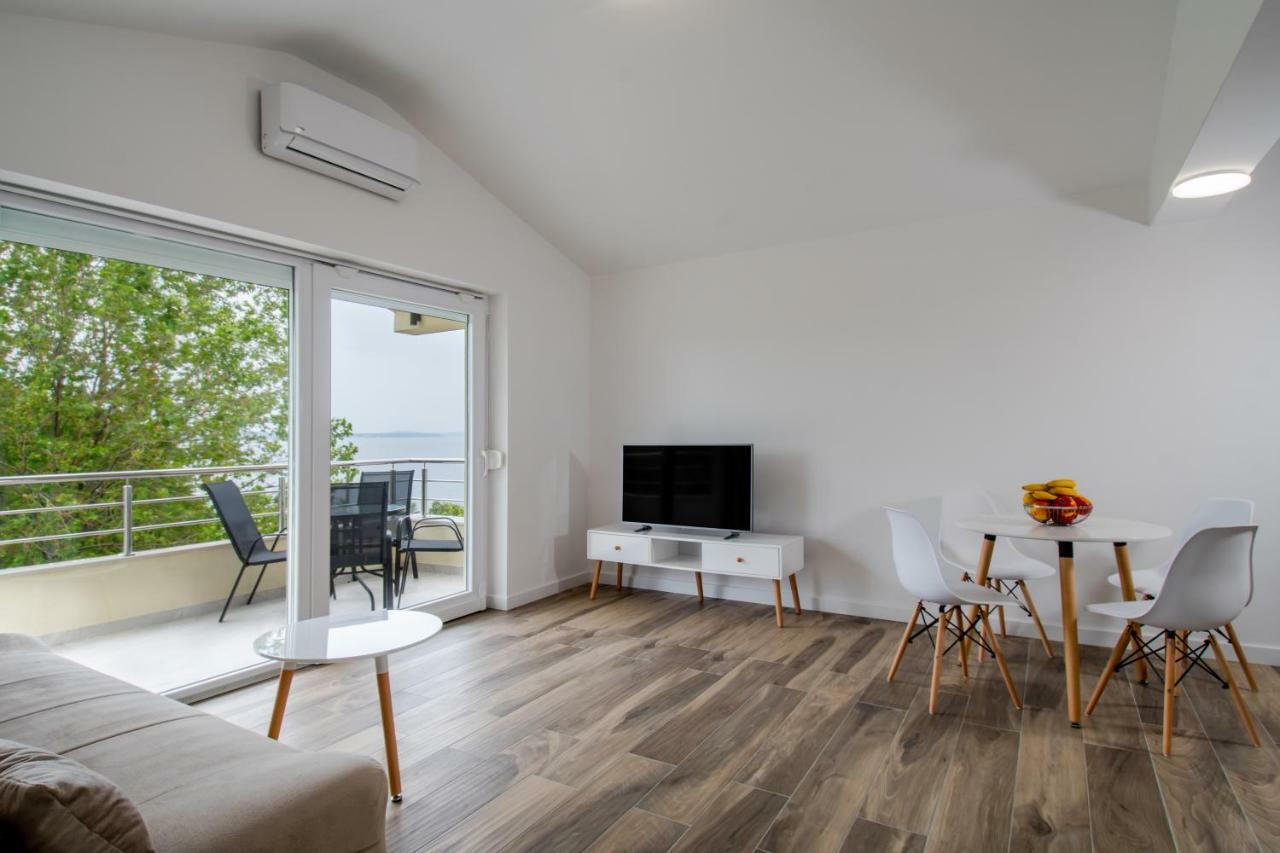 Apartments Mijo Dugi Rat Εξωτερικό φωτογραφία
