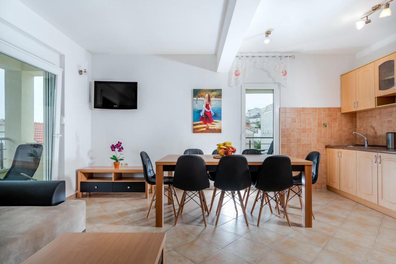Apartments Mijo Dugi Rat Εξωτερικό φωτογραφία