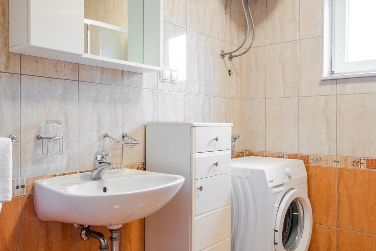 Apartments Mijo Dugi Rat Εξωτερικό φωτογραφία
