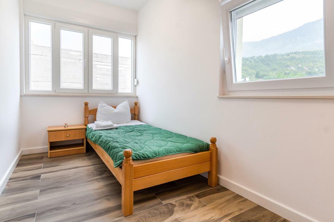 Apartments Mijo Dugi Rat Εξωτερικό φωτογραφία