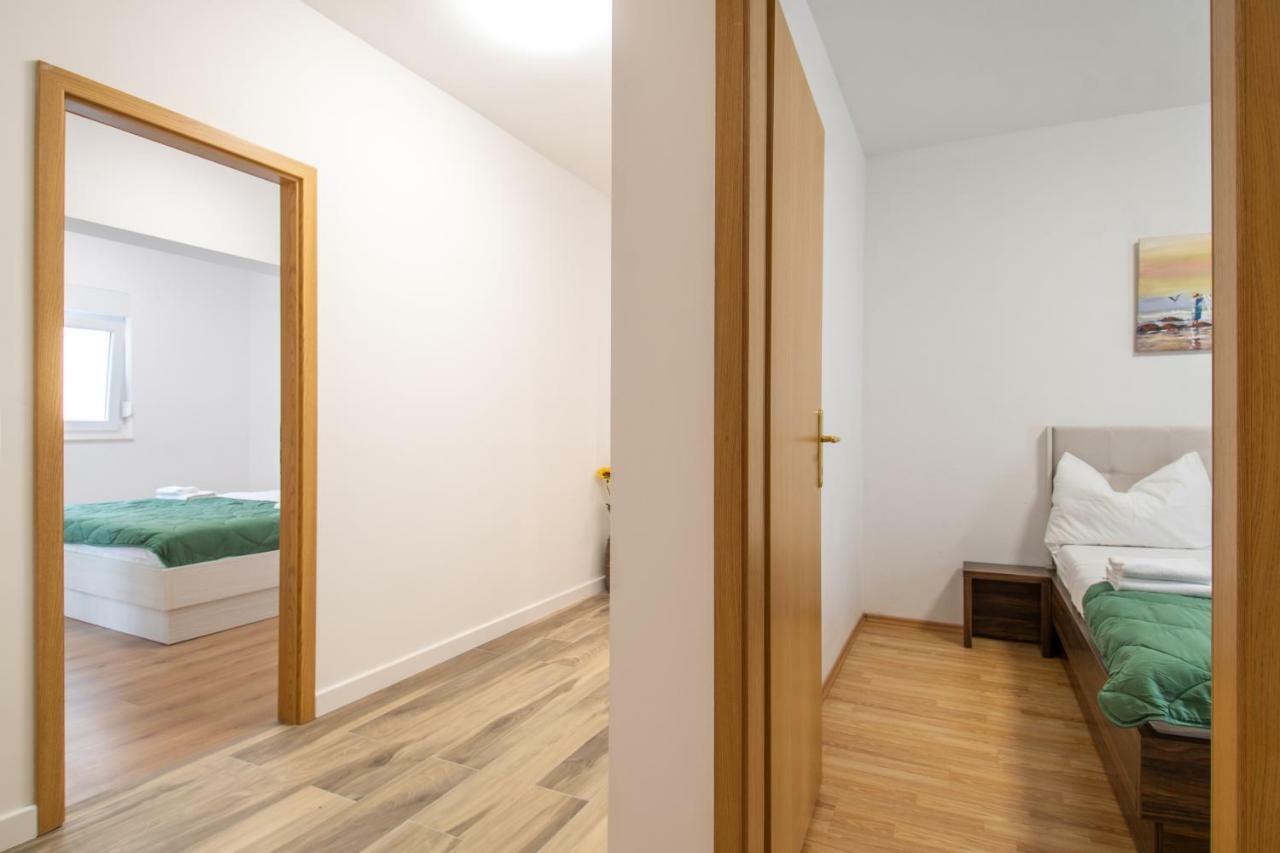 Apartments Mijo Dugi Rat Εξωτερικό φωτογραφία