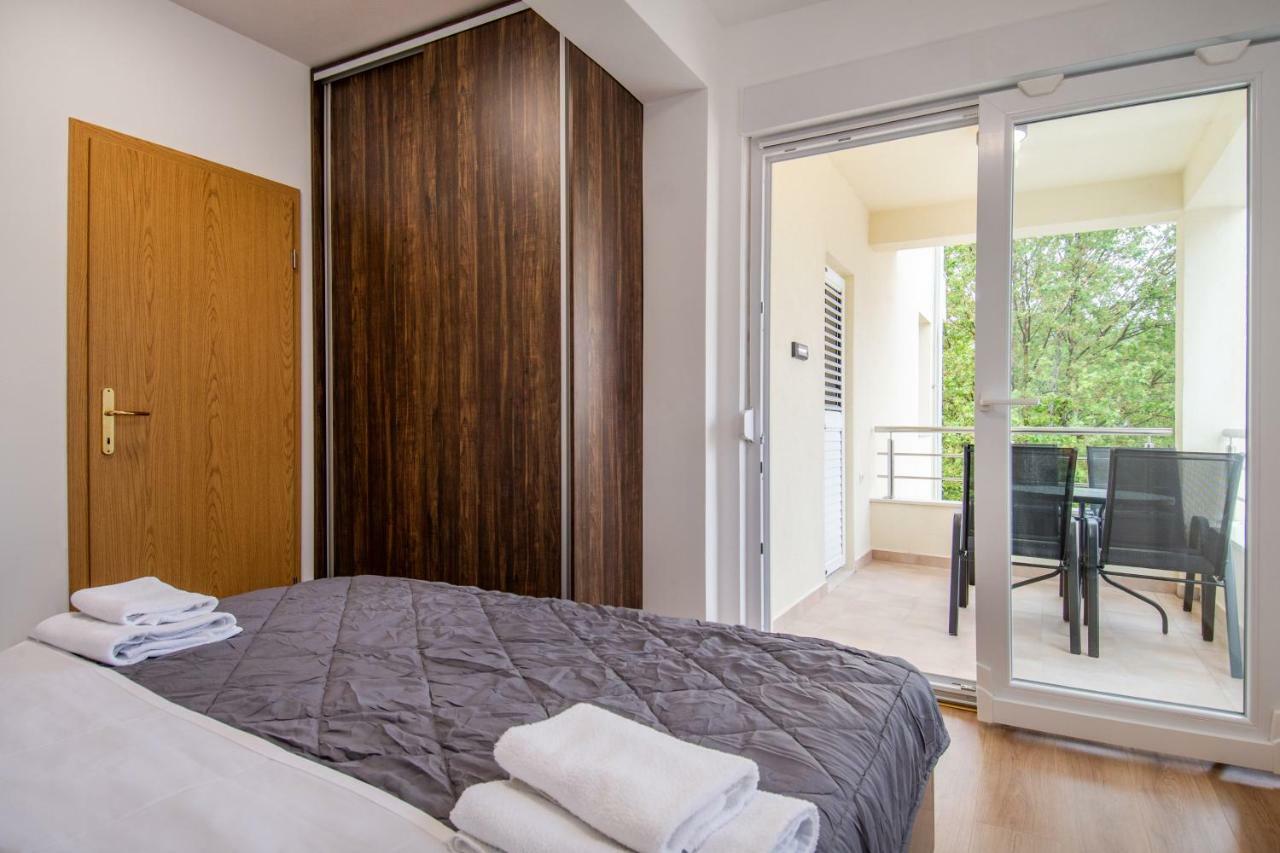 Apartments Mijo Dugi Rat Εξωτερικό φωτογραφία